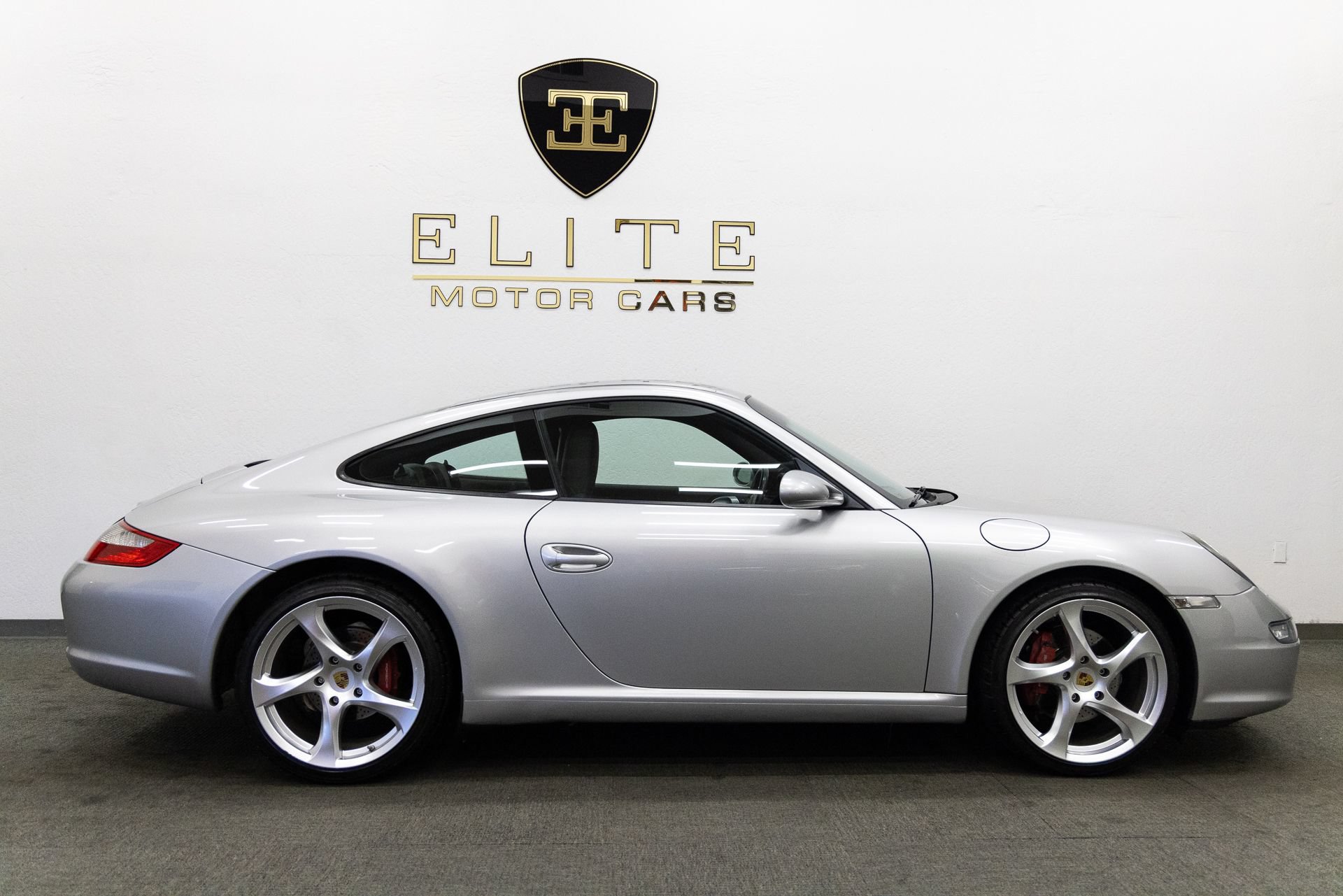 Used 2005 Porsche 911 Carrera RWD image 10