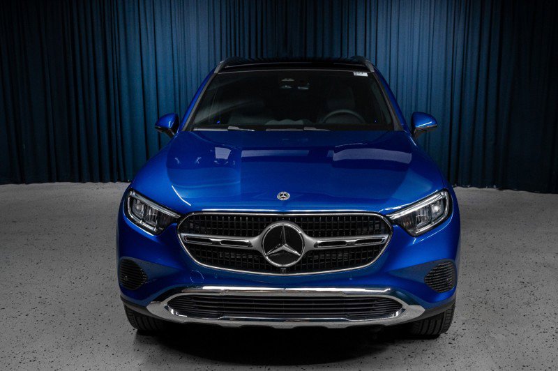 New 2026 Mercedes-Benz GLC 300 image 2