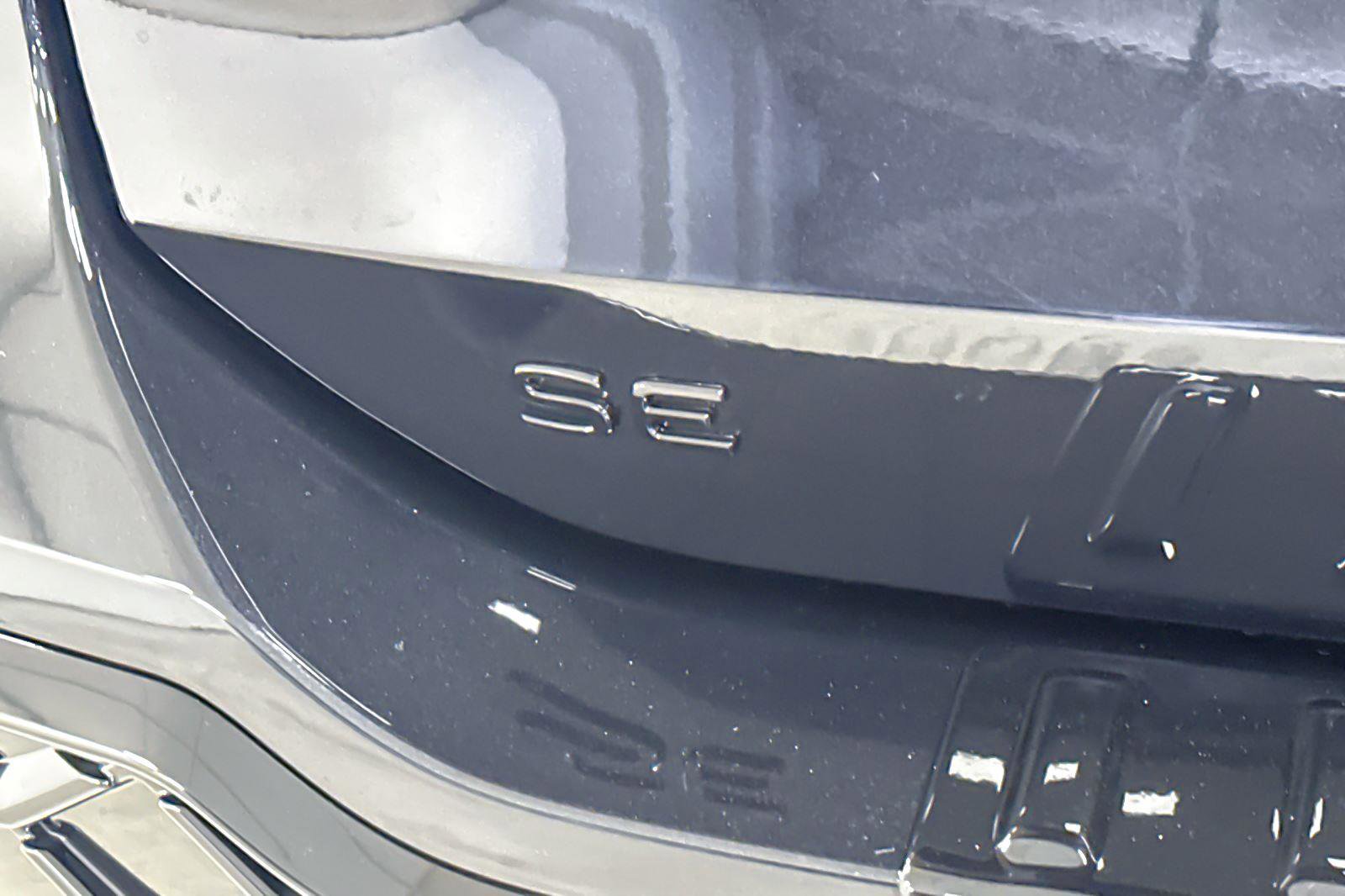 New 2026 Volkswagen Tiguan SE R-Line image 25