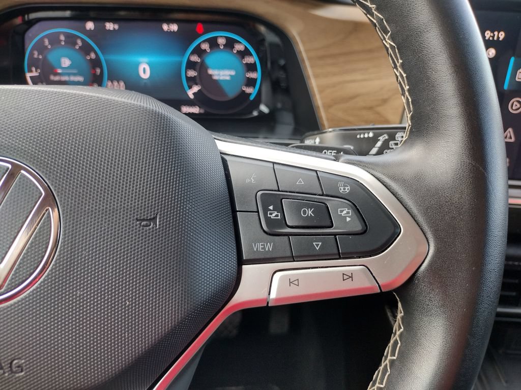 Used 2025 Volkswagen Atlas SE FWD image 24