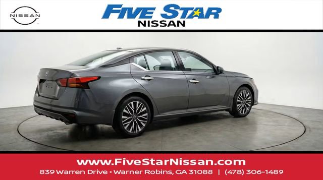 Used 2025 Nissan Altima 2.5 SV image 8
