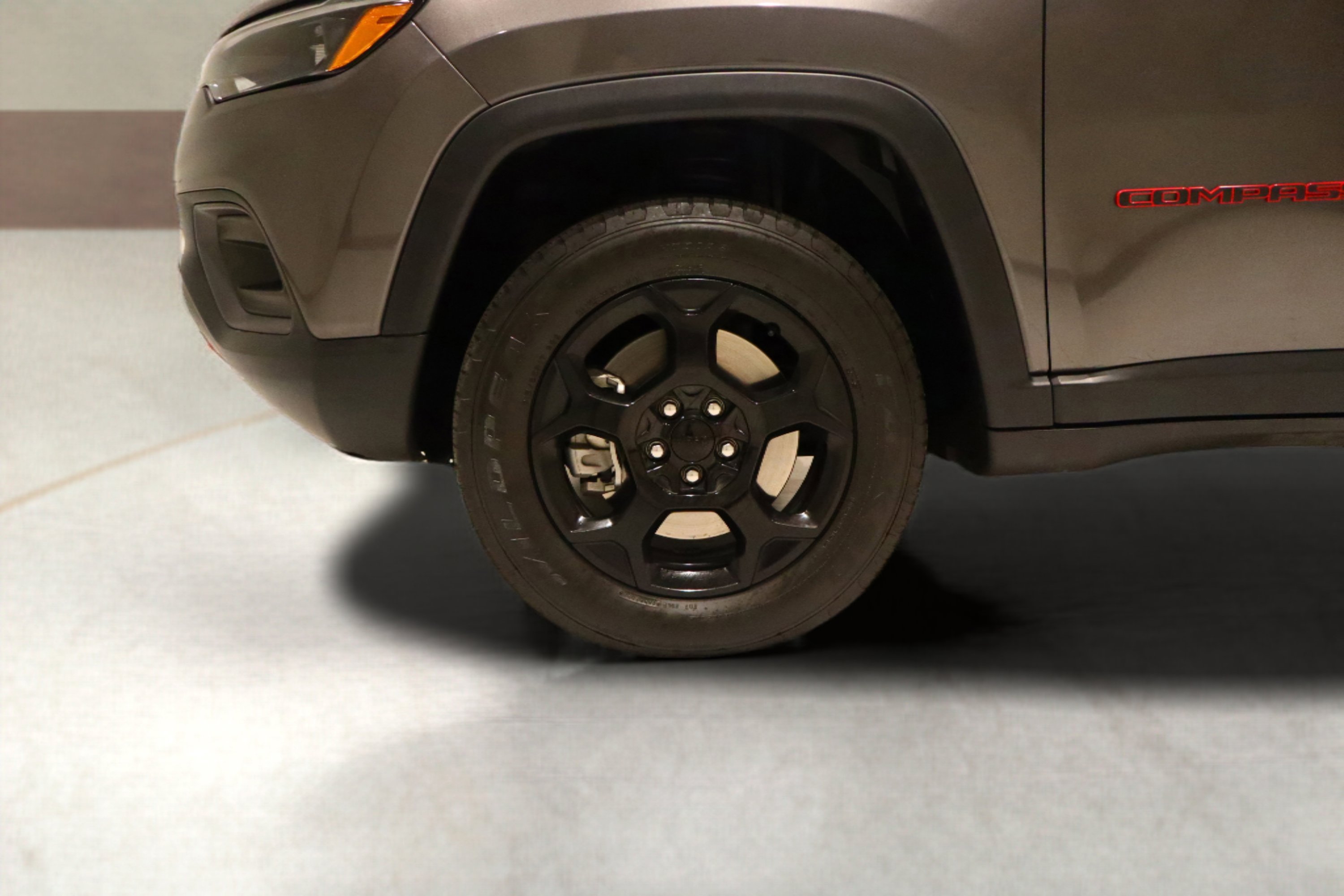 Used 2023 Jeep Compass Trailhawk w/ Trailhawk Elite Group image 7