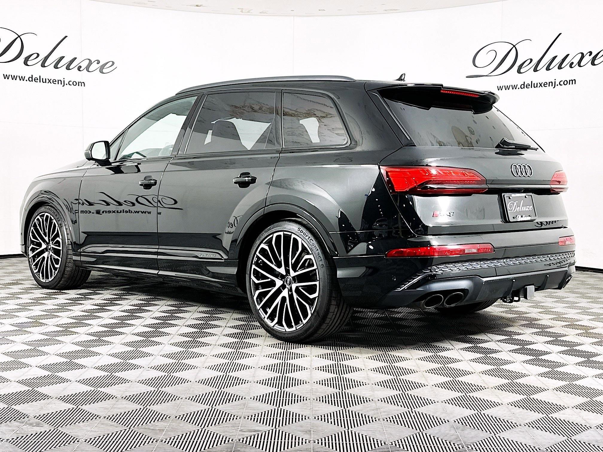 Used 2025 Audi SQ7 Premium Plus w/ Executive Package image 4