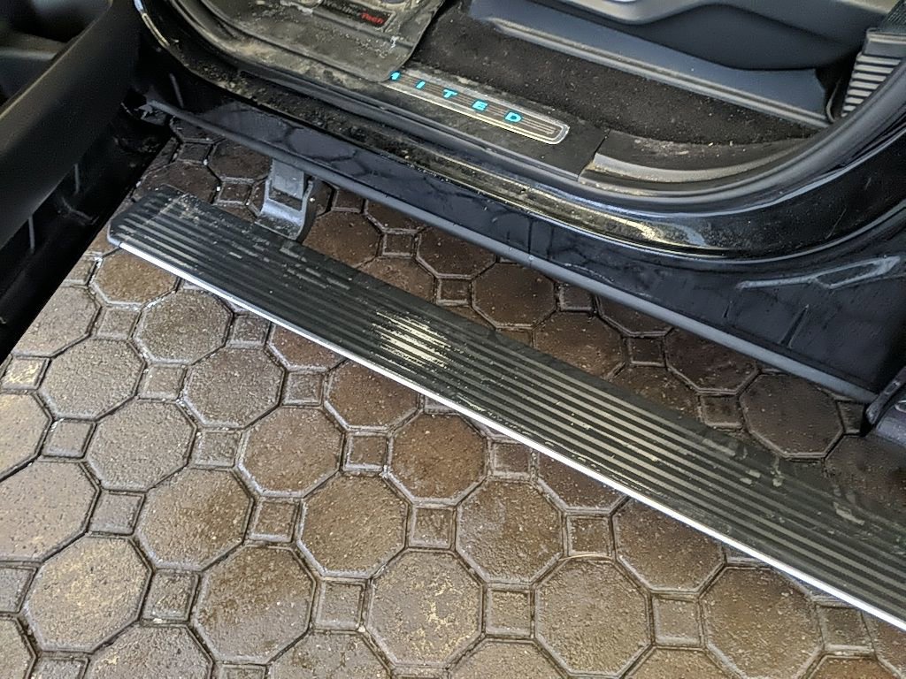 Used 2018 Ford F150 Limited w/ Trailer Tow Package image 12