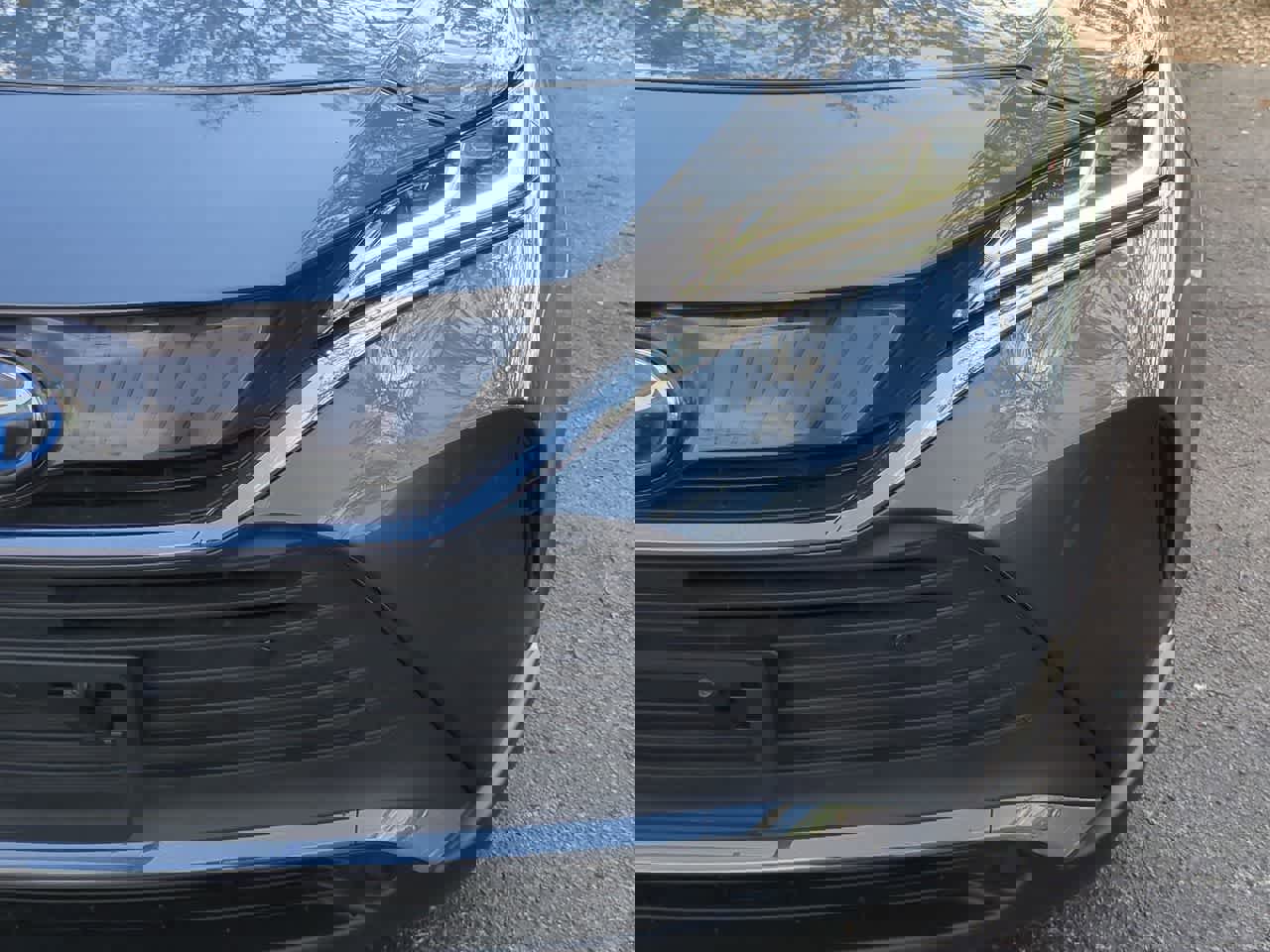 Used 2022 Toyota Venza XLE image 11