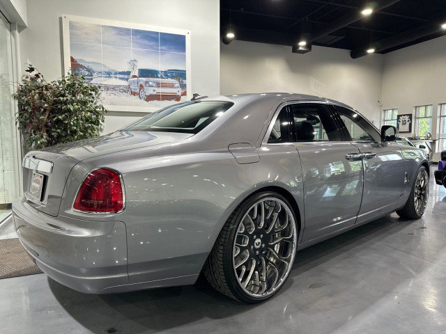 Used 2010 Rolls-Royce Ghost RWD image 37