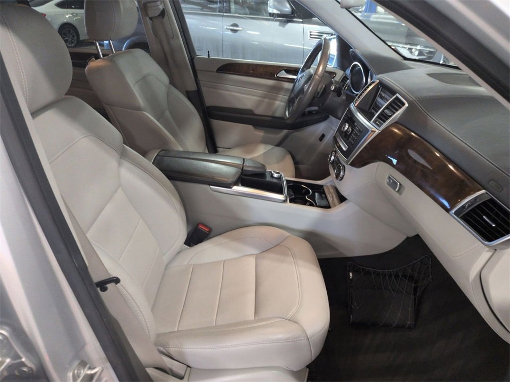 Used 2013 Mercedes-Benz ML 550 4MATIC w/ Premium 1 Pkg image 30