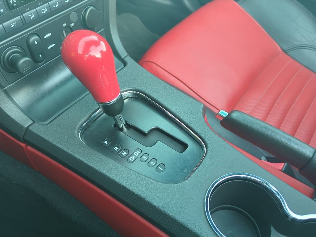 Used 2002 Ford Thunderbird Base image 22