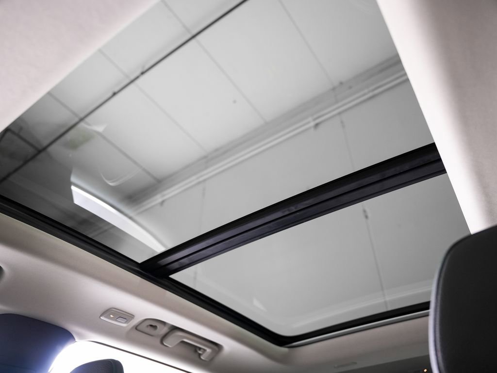 Used 2025 Volvo XC90 T8 Plus w/ Protection Package Premier image 25