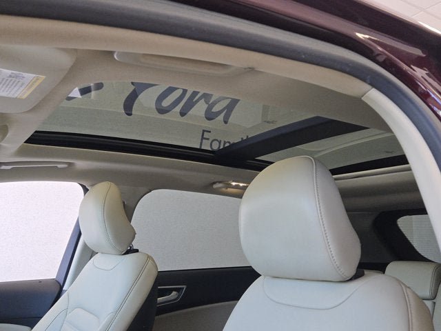 Used 2018 Ford Edge SEL w/ Equipment Group 201A AWD/4WD image 21