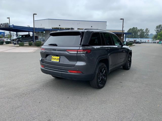 Used 2024 Jeep Grand Cherokee Altitude image 7