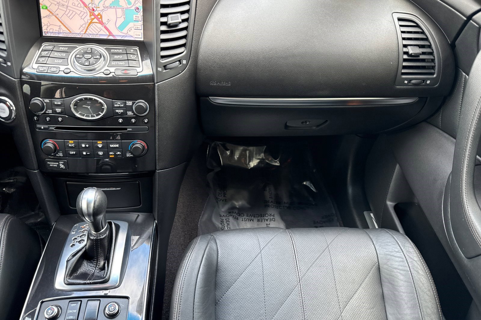 Used 2010 INFINITI FX35 AWD w/ Navigation Pkg image 29