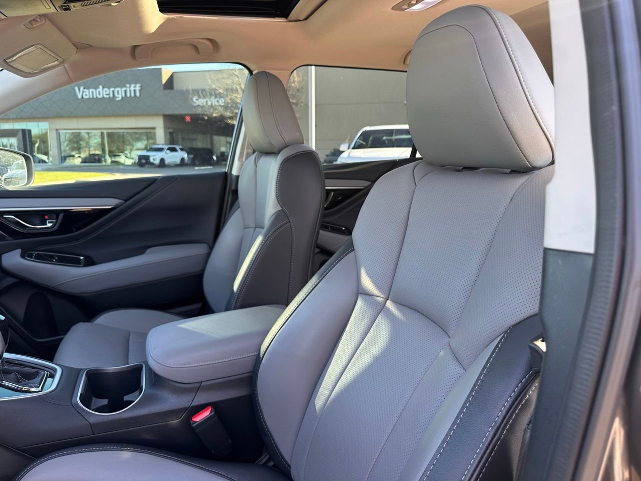 Used 2025 Subaru Outback Limited image 23