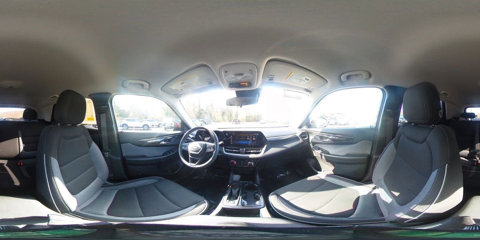 Used 2025 Chevrolet TrailBlazer LT w/ Driver Confidence Package image 38