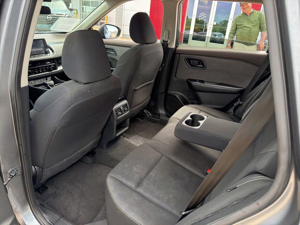 Used 2023 Nissan Rogue S FWD image 15