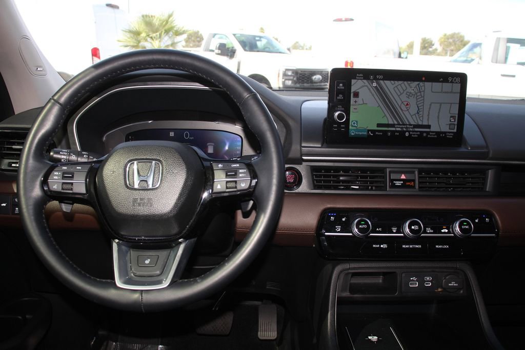 Used 2023 Honda Pilot Elite image 17