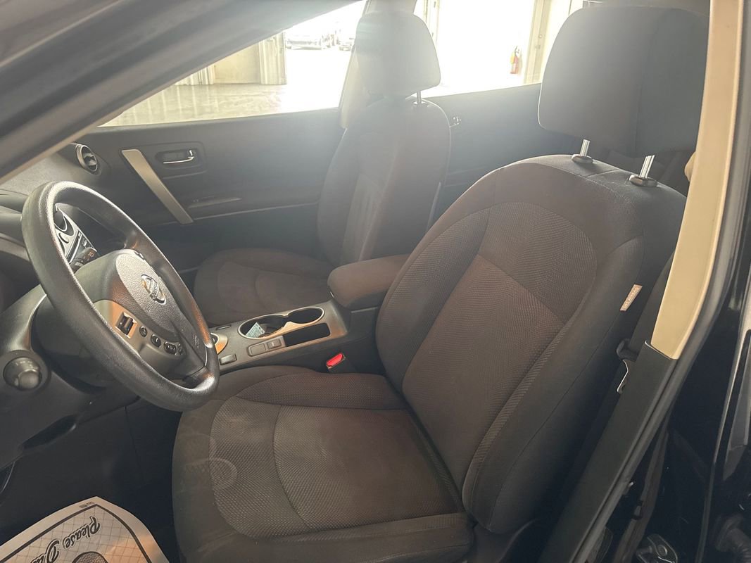 Used 2014 Nissan Rogue S w/ Convenience Package image 9