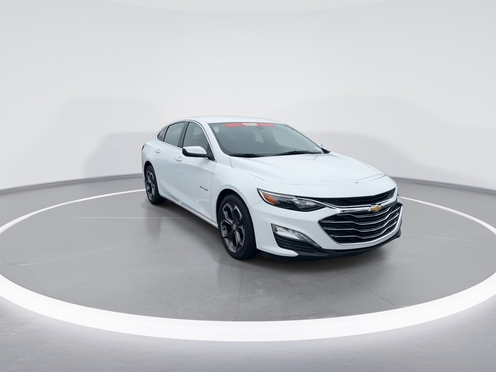 Used 2022 Chevrolet Malibu LT image 2