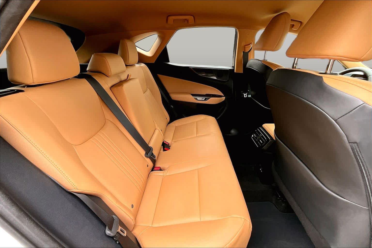 Used 2024 Lexus NX 250 FWD w/ Towing Package (2000 Lbs) image 20