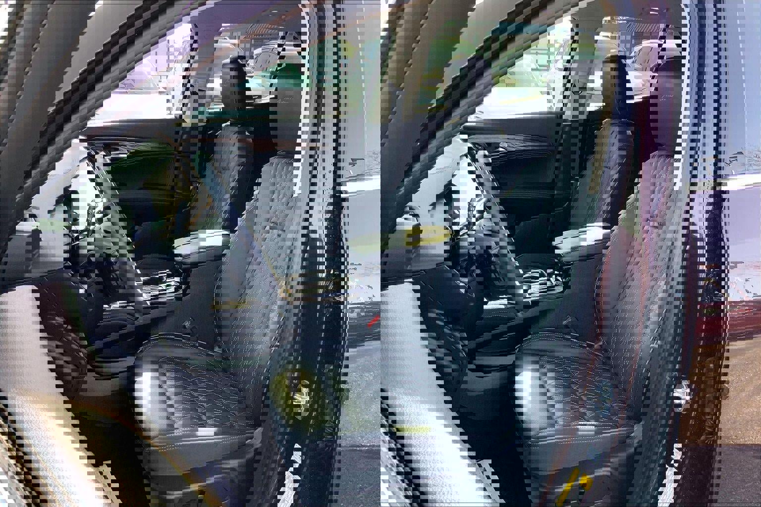 Used 2023 Buick Envision Avenir image 21