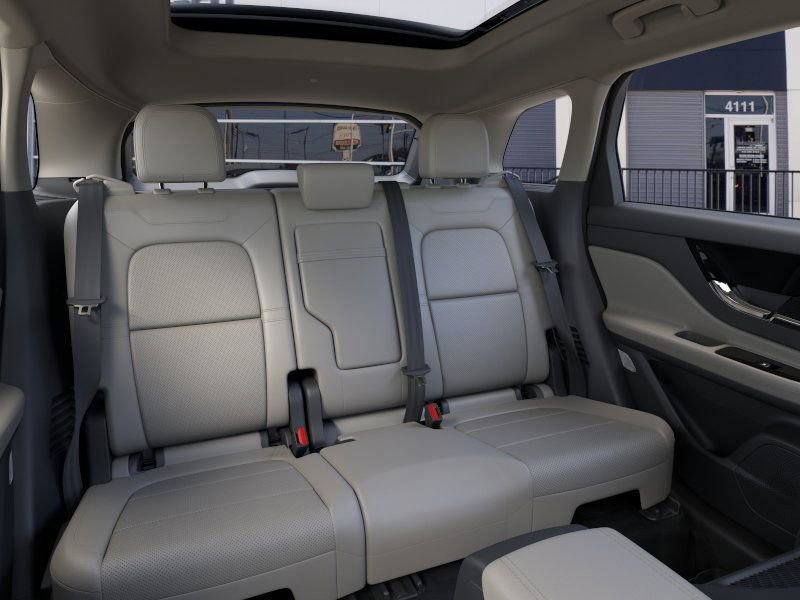 New 2026 Lincoln Corsair Premiere image 11