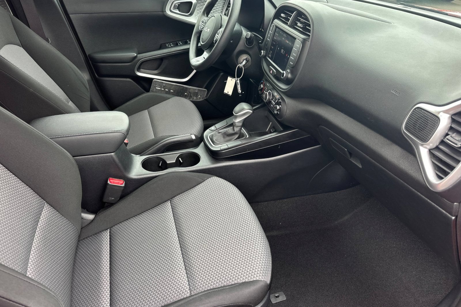 Used 2024 Kia Soul LX w/ Option Group 015 FWD image 16