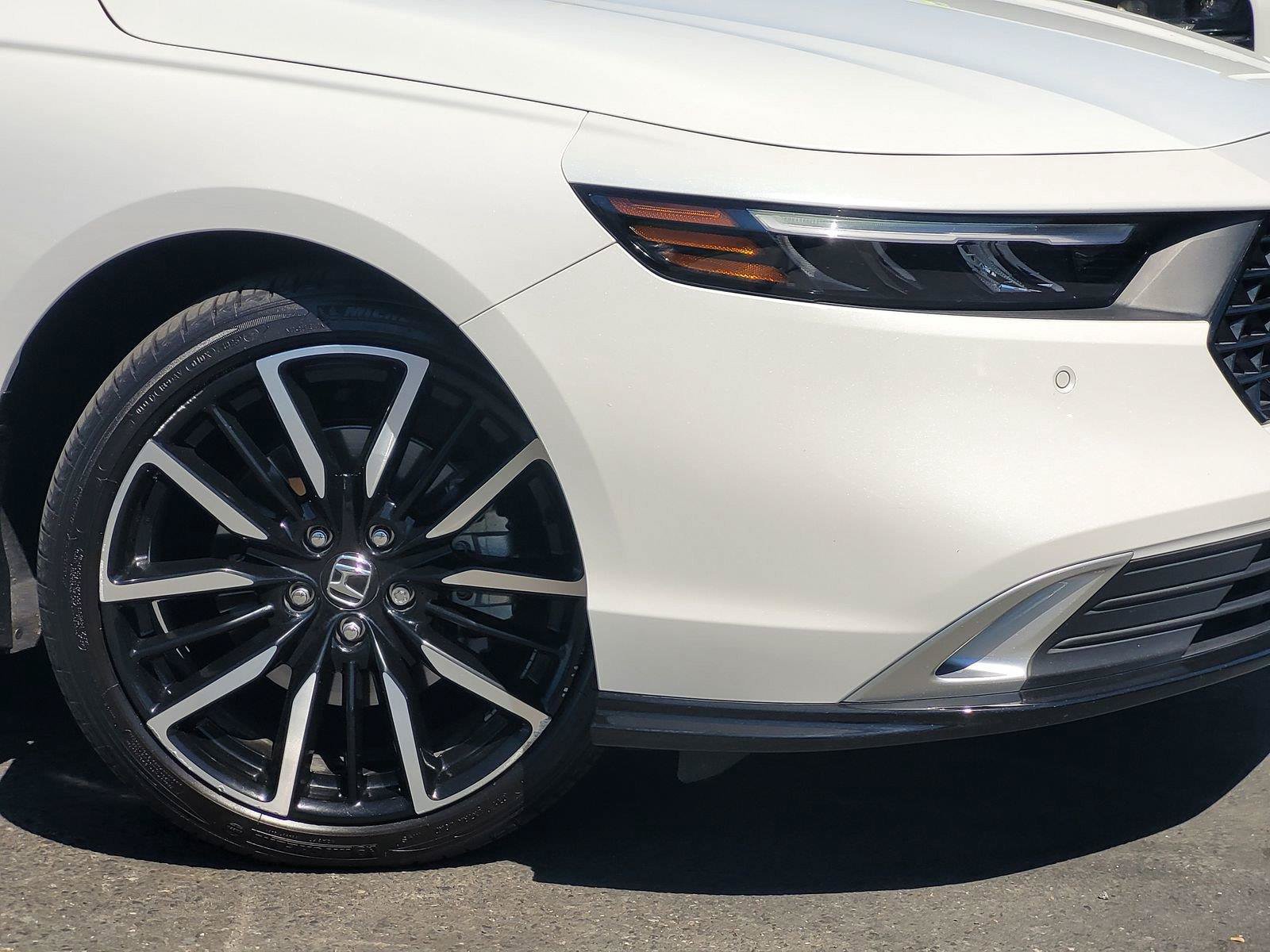 Used 2025 Honda Accord Touring image 6