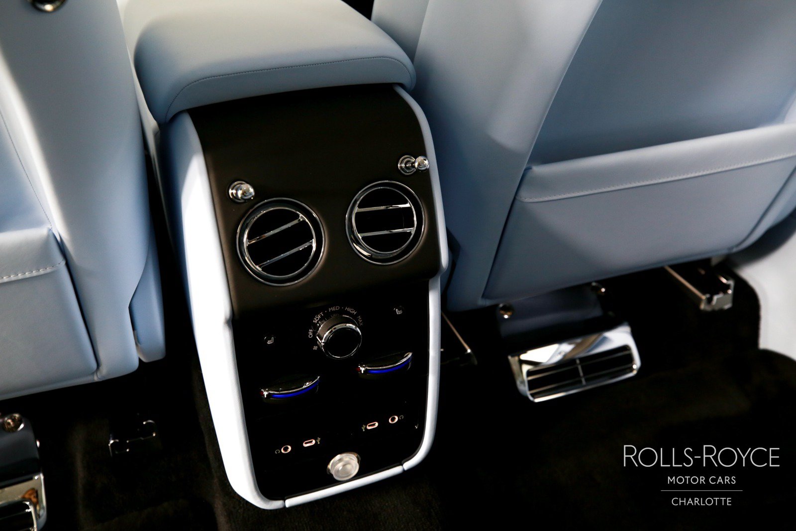 New 2026 Rolls-Royce Cullinan AWD/4WD image 22