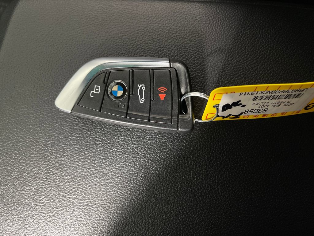 Used 2022 BMW M440i Coupe w/ Shadowloine Package RWD image 24