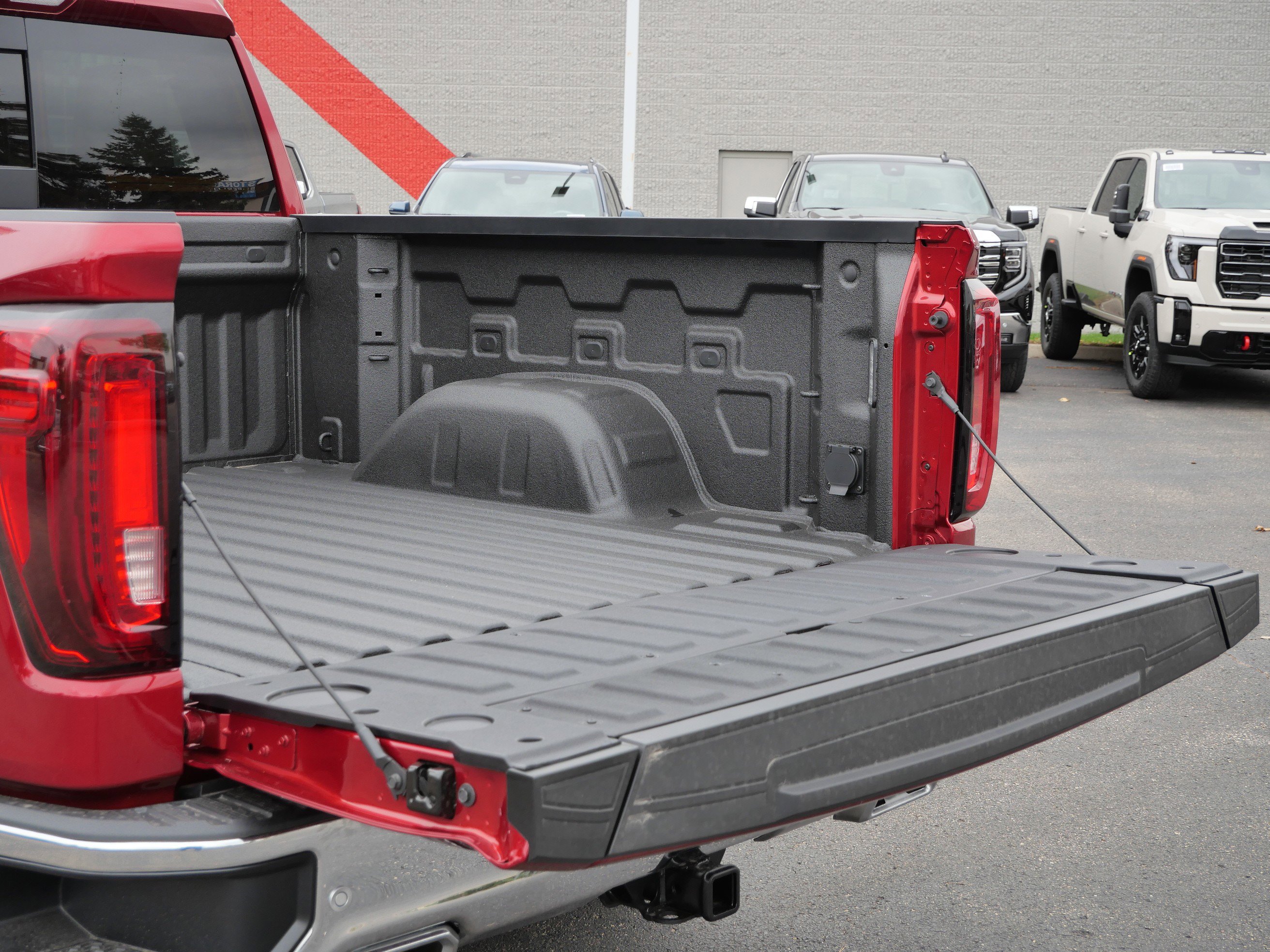 New 2026 GMC Sierra 1500 SLT w/ SLT Premium Plus Package image 5