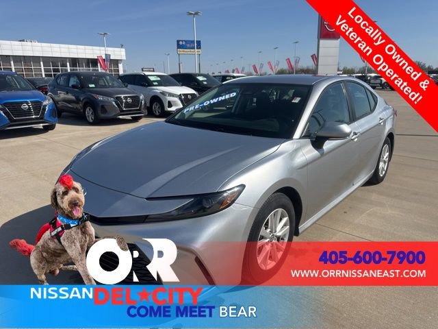 Used 2025 Toyota Camry LE FWD image 1