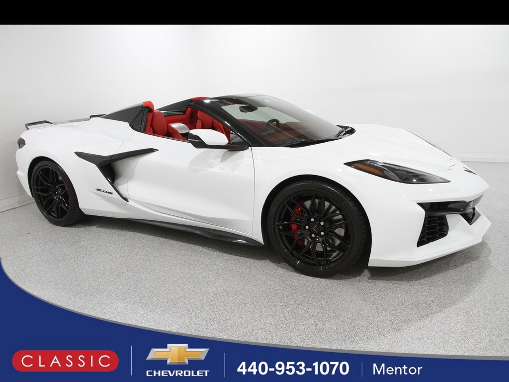 Used 2024 Chevrolet Corvette Z06 image 1