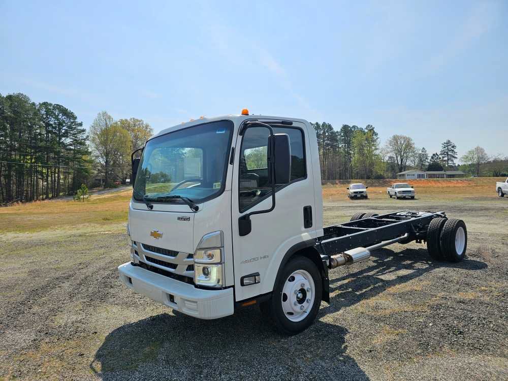 New 2025 Chevrolet Low Cab Forward RWD image 6
