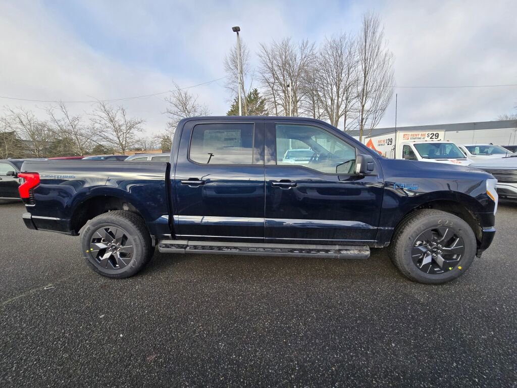 New 2025 Ford F150 Lightning Flash AWD/4WD image 4