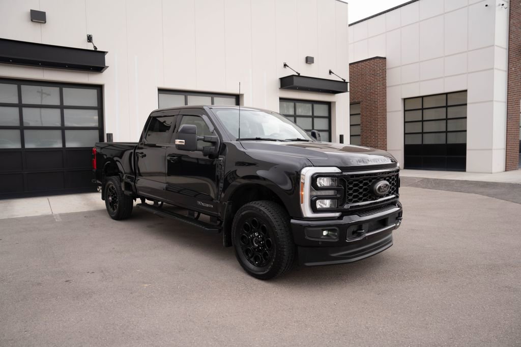 Used 2025 Ford F350 Lariat w/ Lariat Ultimate Package AWD/4WD image 4