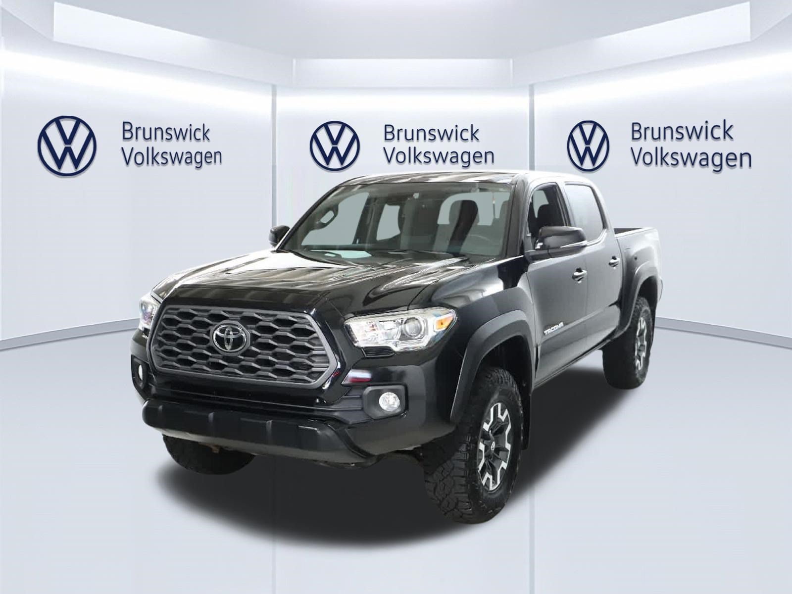 Certified 2020 Toyota Tacoma TRD Off-Road w/ Technology Package AWD/4WD image 1