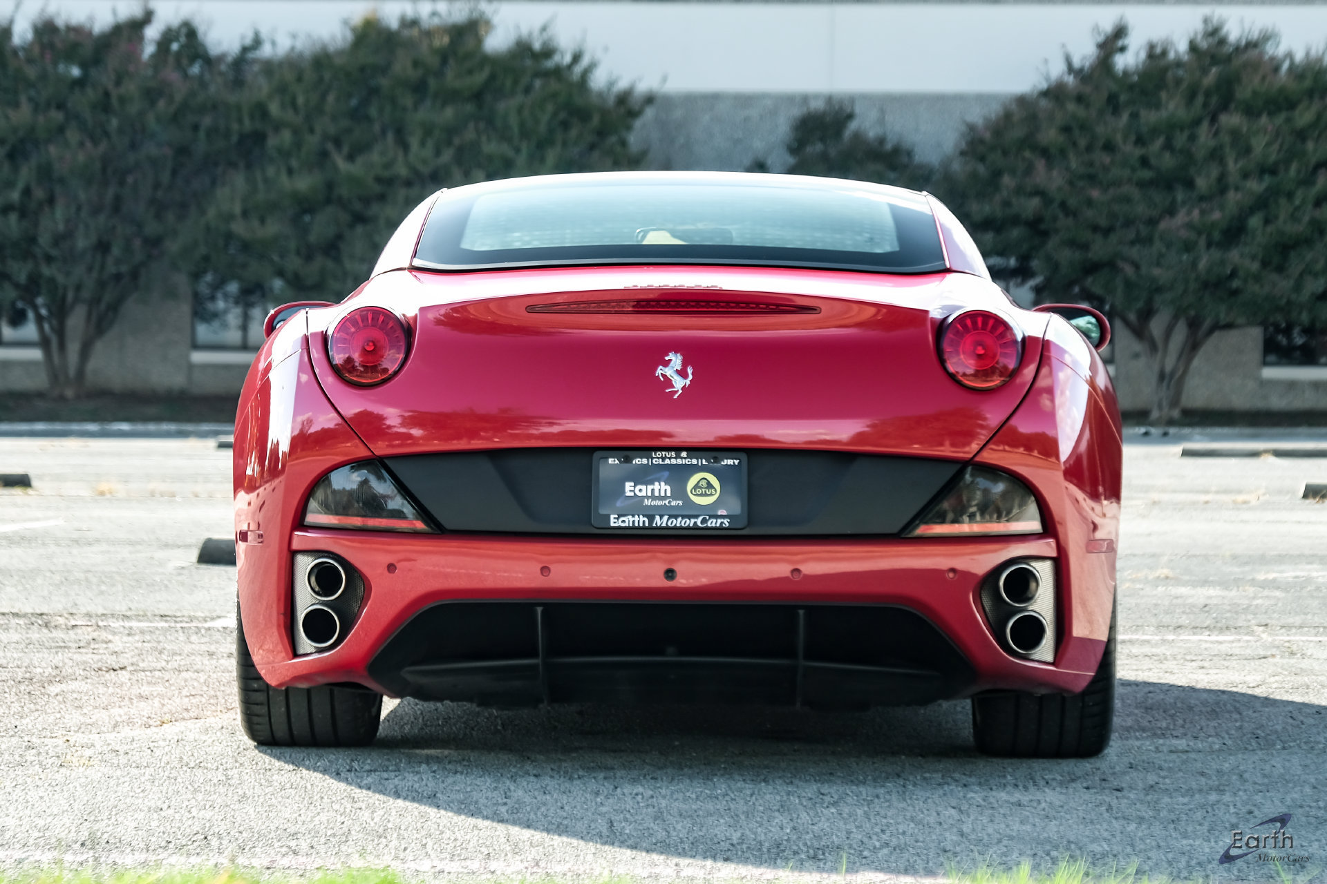 Used 2014 Ferrari California RWD image 14