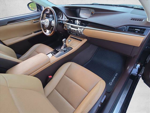 Used 2016 Lexus ES 350 w/ Premium Package w/Wood Trim FWD image 22
