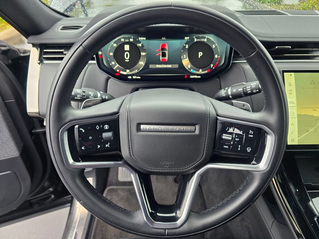 Used 2025 Land Rover Range Rover Sport SE AWD/4WD image 13