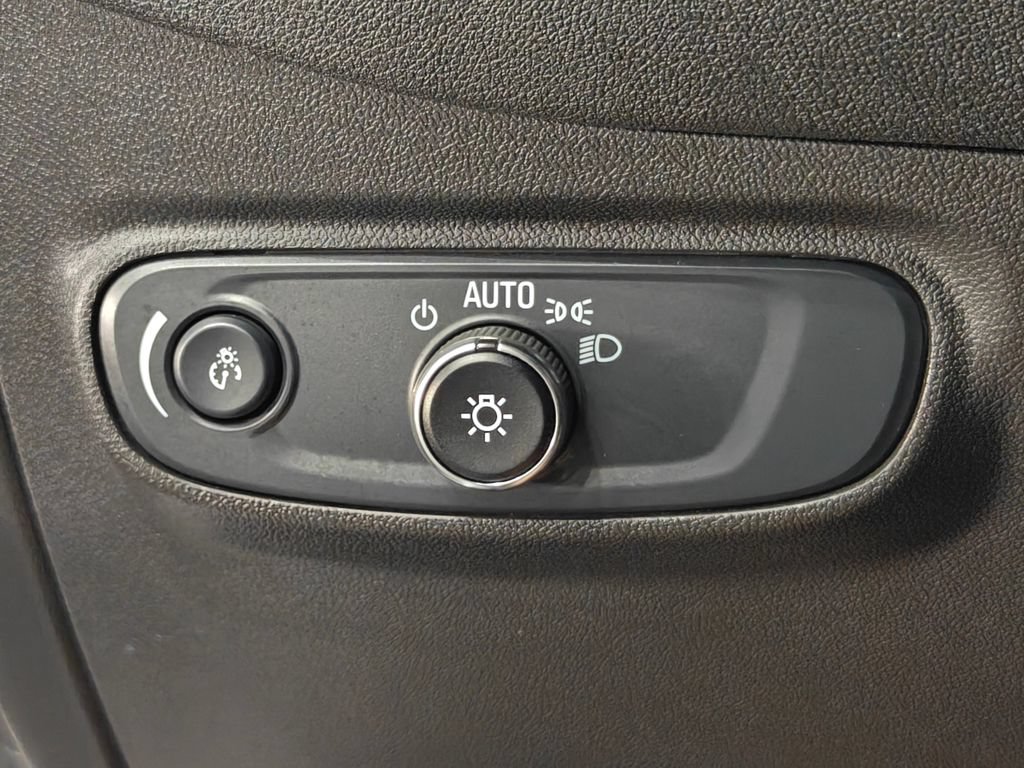 Used 2024 Chevrolet Equinox LT FWD image 36