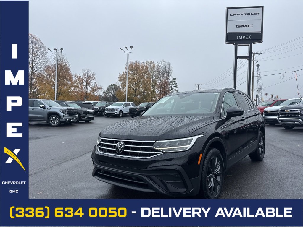 Used 2023 Volkswagen Tiguan SE w/ Panoramic Sunroof Package