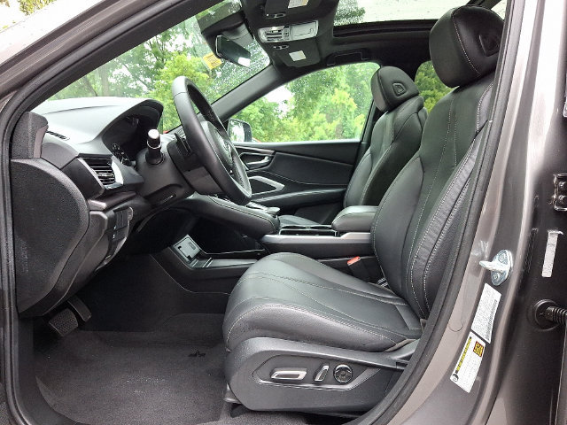 Used 2025 Acura RDX SH-AWD image 13