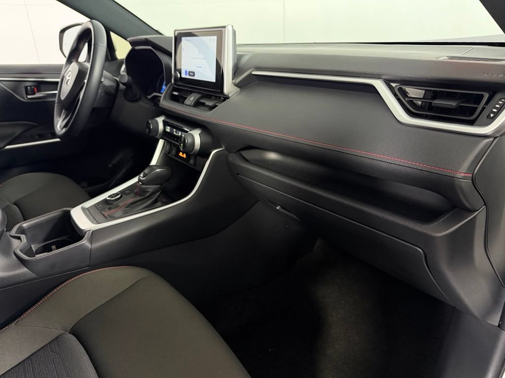 Used 2025 Toyota RAV4 SE AWD/4WD image 31
