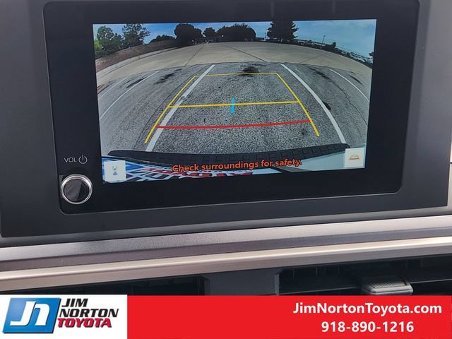 Used 2025 Toyota 4Runner SR5 AWD/4WD image 18