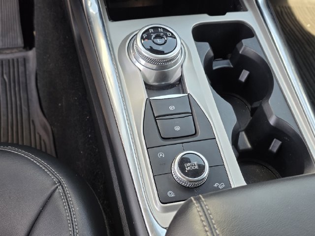 Used 2021 Ford Explorer XLT w/ Equipment Group 202A AWD/4WD image 25