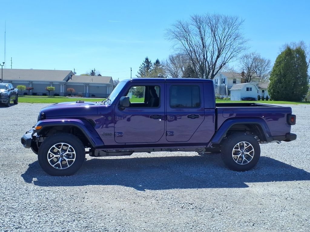 New 2026 Jeep Gladiator Sport AWD/4WD image 4
