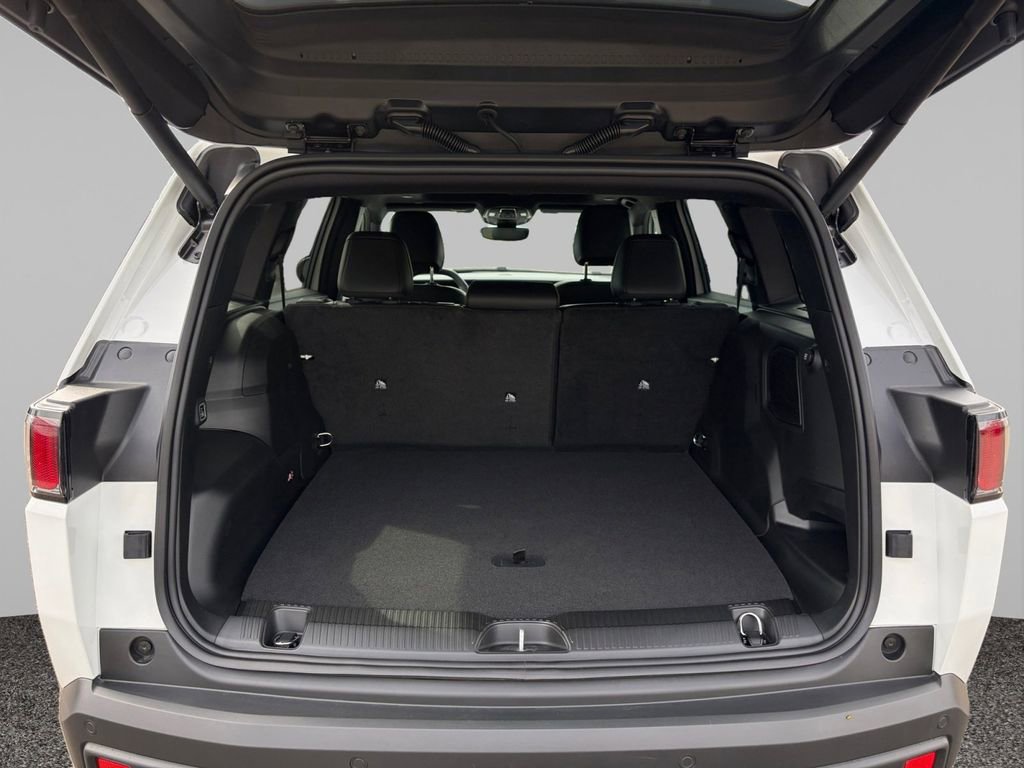 New 2026 Jeep Cherokee Limited image 16