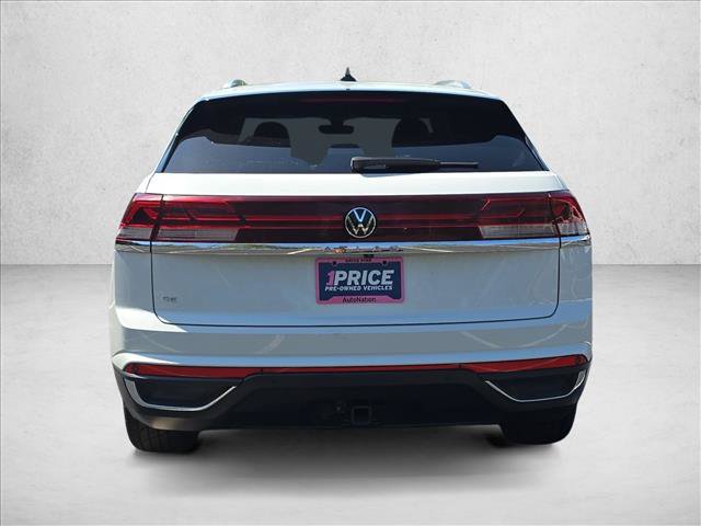 Used 2024 Volkswagen Atlas Cross Sport SE w/ Panoramic Sunroof Package FWD image 6
