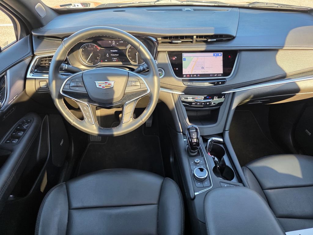 Used 2025 Cadillac XT5 Premium Luxury image 28