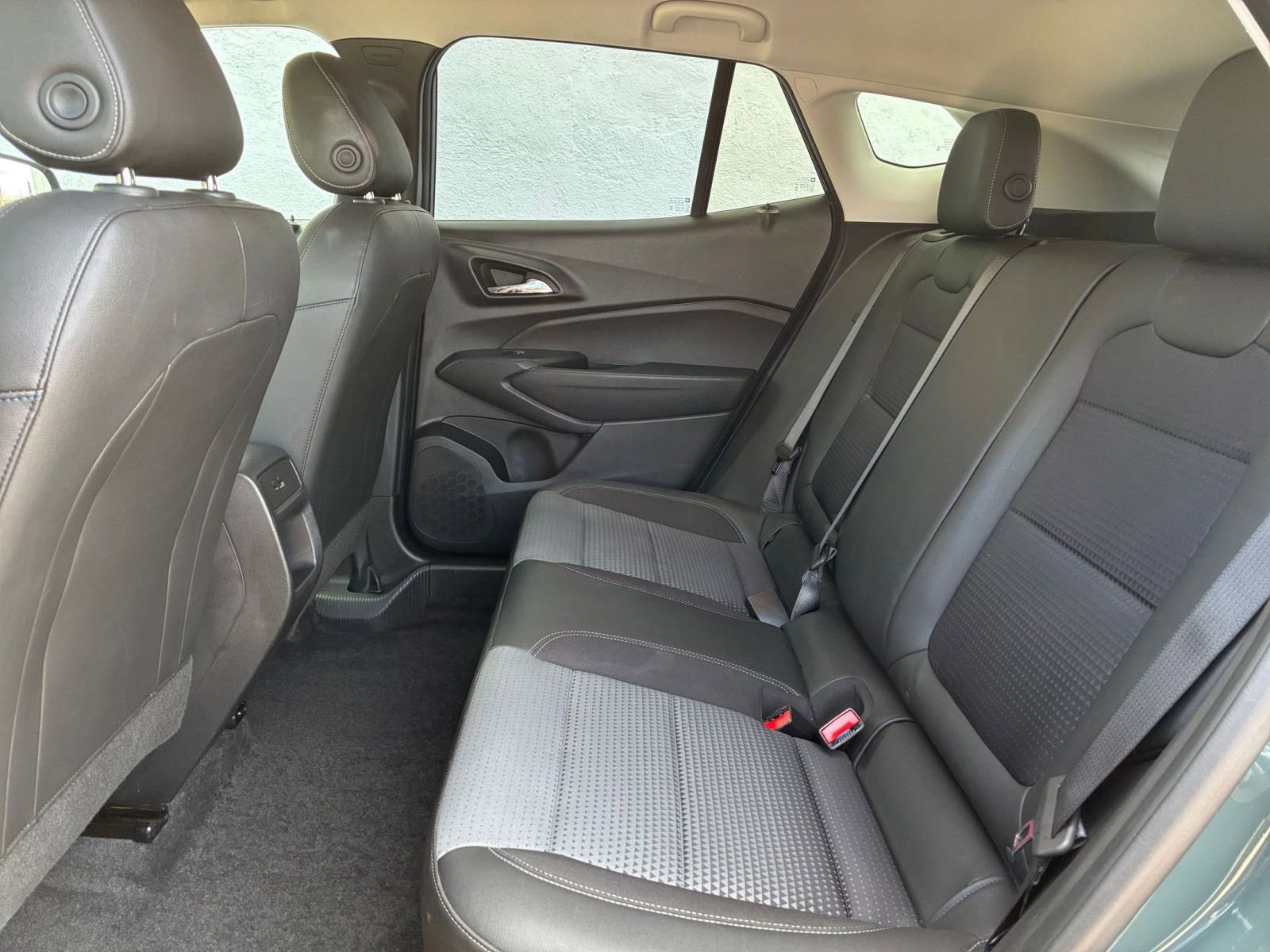 Used 2025 Chevrolet Trax LT image 24